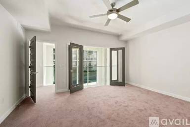 Main picture of 2261 Blake St
