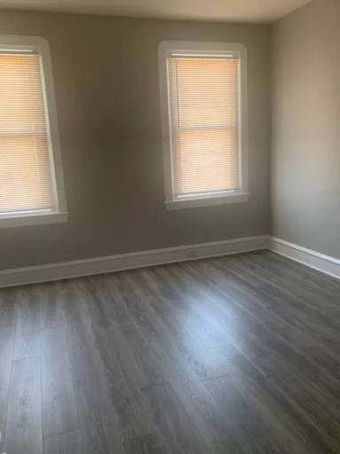 Main picture of 5431 N Lawrence St