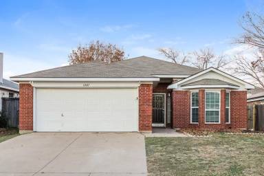 Main picture of 6841 Prairie Hill Rd N