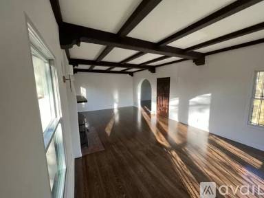 Main picture of 443 S Bedford Dr