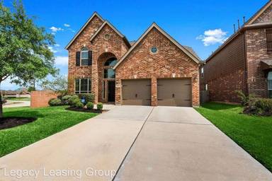 Main picture of 2905 Oakmist Ridge Ln