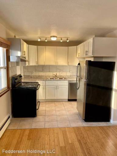 Main picture of 3230 Nicollet Ave