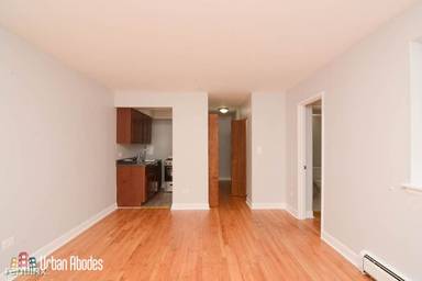 Main picture of 1040 W Hollywood Ave Apartments