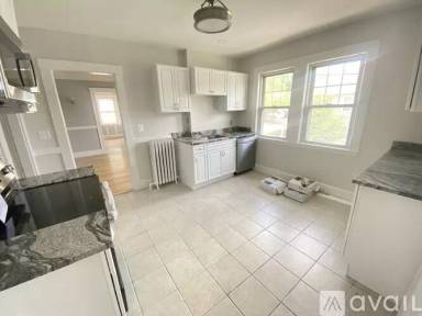 Main picture of 584 Lagrange St
