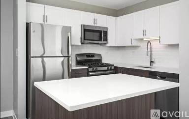 Main picture of 333 E Benton Pl