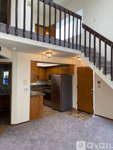 Main picture of 3939 Moore St