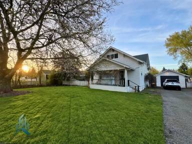 Main picture of 971 NW Sycamore Ave