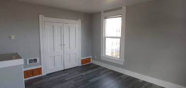 Main picture of 1527 Exchange St