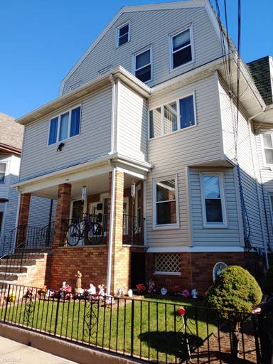 Main picture of 18 Victoria St