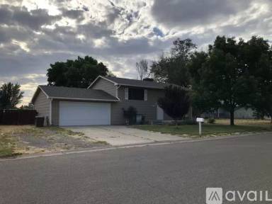 Main picture of 543 Primavera St