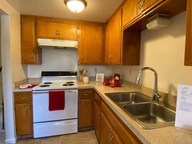 Main picture of 1025 Meadow Lake Dr