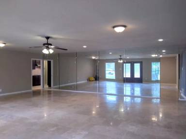 Main picture of 219 Rua de Matta St