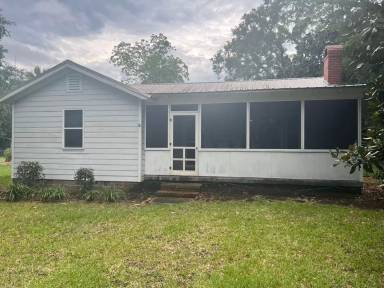 Main picture of 156 Banks Dr