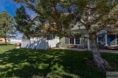 Main picture of 3955 Olympic Blvd