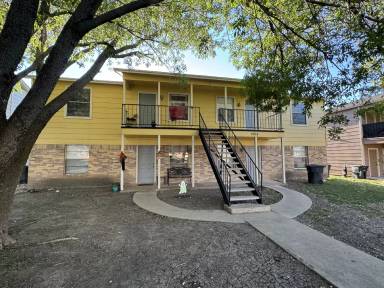 Main picture of 1904 Cedarhill Dr