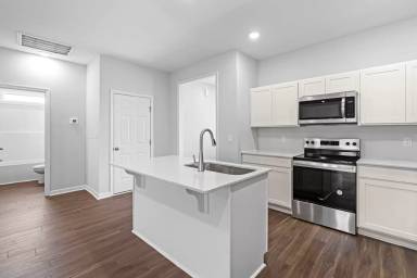 Main picture of 220 Sandstone St
