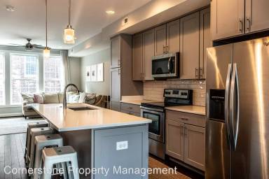 Main picture of 15 S Chapel St