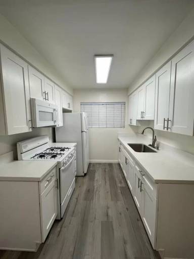 Main picture of 943 N Louise St