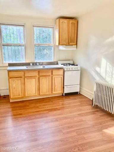 Main picture of 266 Garside St