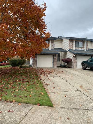 Main picture of 339 SE 43rd Ave
