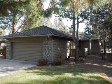 Main picture of 3126 NW Clubhouse Dr