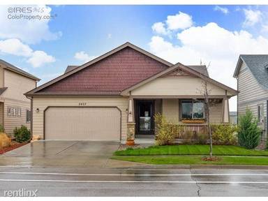 Main picture of 2427 Maple Hill Dr