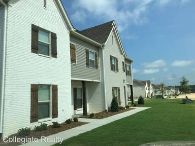 Main picture of 500 Fifer Cir