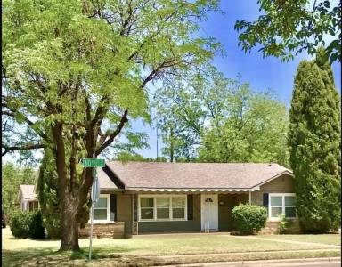 Main picture of 3320 30th St