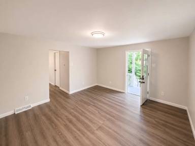 Main picture of 349 Lagro Ave