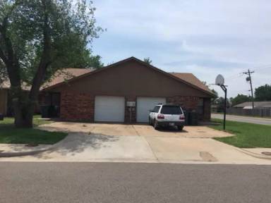 Main picture of 202 Barrett Pl