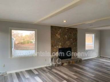 Main picture of 710 Stallings Rd