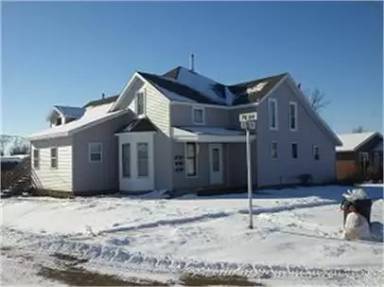 Main picture of 826 E 5th St