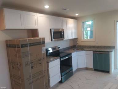 Main picture of 306 E 25th St