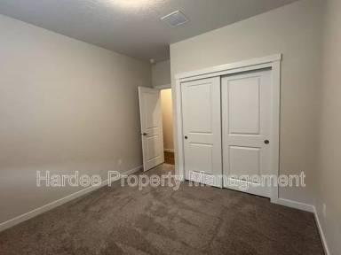 Main picture of 1878 W Blue Lightning St