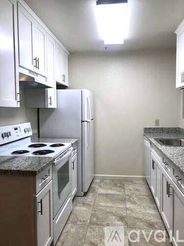 Main picture of Spinnaker Point Apartments