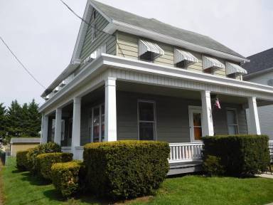Main picture of 122 Clayton Ave