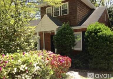 Main picture of 3021 Leonard St