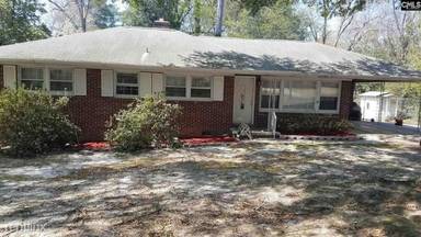 Main picture of 2601 Parkwood Dr