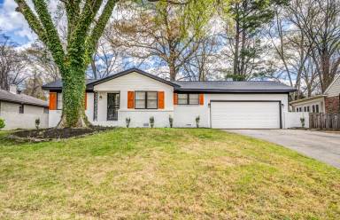 Main picture of 250 Leonora Dr