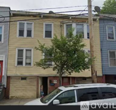Main picture of 270 Livingston Ave