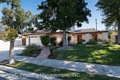 Main picture of 206 S Carrillo Rd