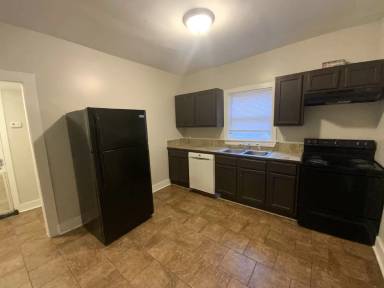 Main picture of 208 3rd Ave SW