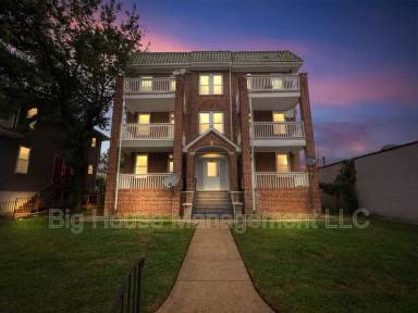 Main picture of 4806 Liberty Heights Ave