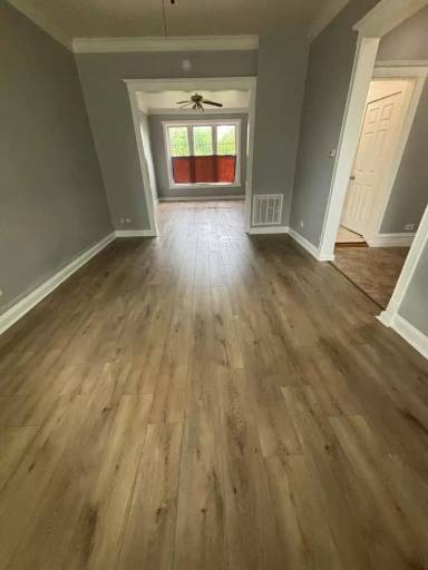 Main picture of 1446 E 69th Pl