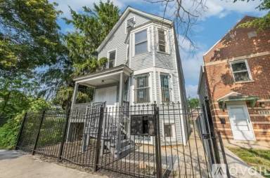 Main picture of 1741 N Kedvale Ave