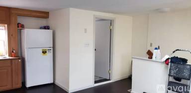 Main picture of 128 Penhallow St