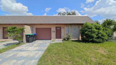 Main picture of 2273 Menomonee Ct