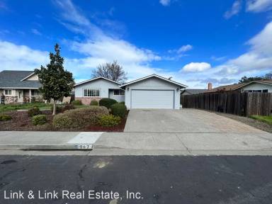 Main picture of 151 Fairview Dr