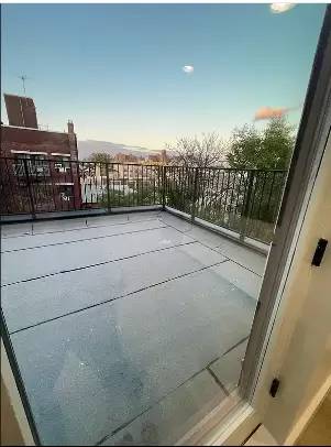 Main picture of 727 DeKalb Ave