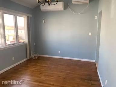 Main picture of 16 Maple Ct